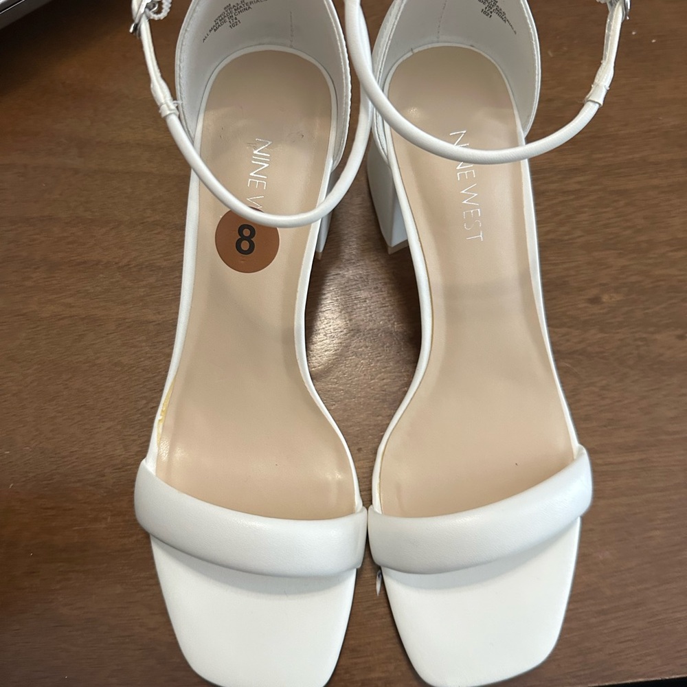 NWT Nine West. White Classic block Heeled Sandals with Ankle Strap